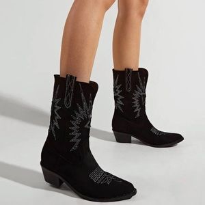 embroidery western boots